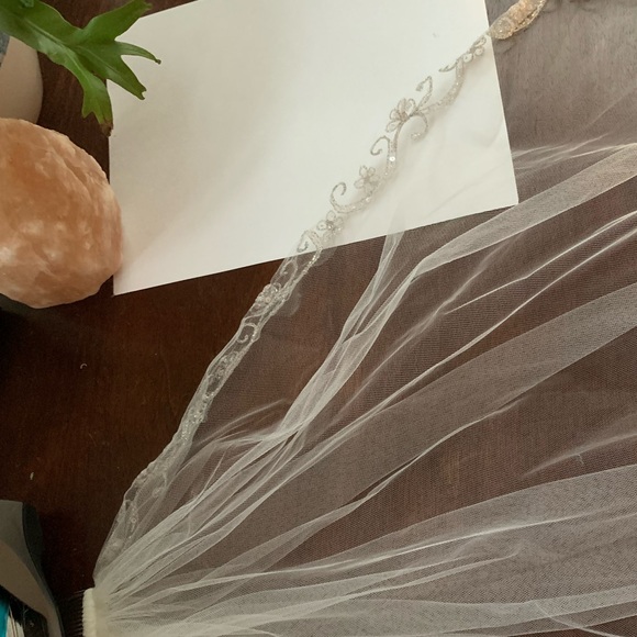 DAVID’S BRIDAL | Veil - Picture 7 of 8